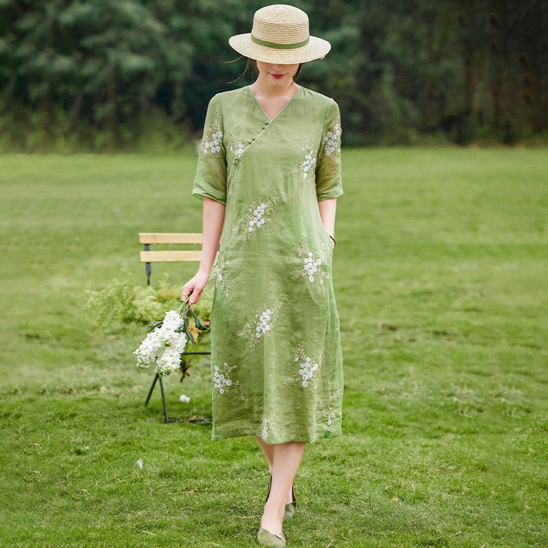 New Chinese Embroidered Ramie Dress Women's High-end Artistic V-neck Embroidered Cotton and Linen A- line Dress New Spring and Summer 2023 New Chinese Embroidered Ramie Dress Women's High-end Artistic V-neck Embroidered Cotton and Linen A- line Dress New Spring and Summer 2023