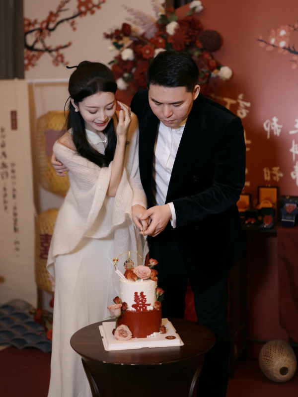 【现货】新中式国风订婚礼服小众改良版旗袍针织挂脖连衣裙两件套|undefined