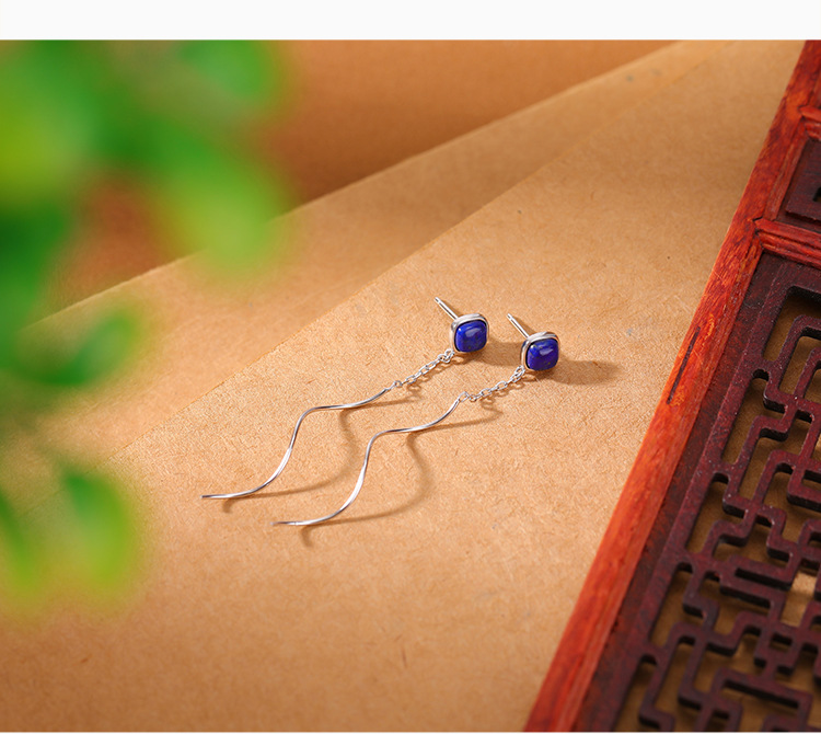 Khuyên tai bạc S925 dáng dài đính đá lapis lazuli đỏ phong cách retro — Mẫu đỏ nam chi tiết 4