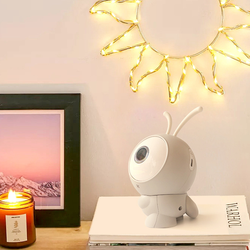 2023 transfronteriza creativa Mao Xiaoxiao universo super cool lámpara de proyección atmósfera lámpara de Cielo Estrellado Proyector extranjero adornos