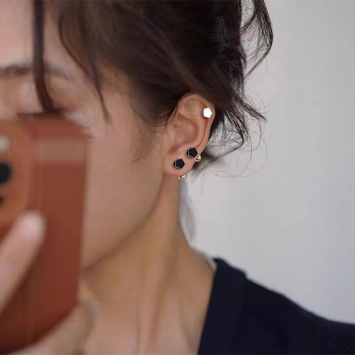 Pure Silver S925 Geometric Screw Back Earrings with Chic and Refined Design, High-end, Niche Korean Version, Lightweight Luxury Women's Fashion Trendy Personal Style