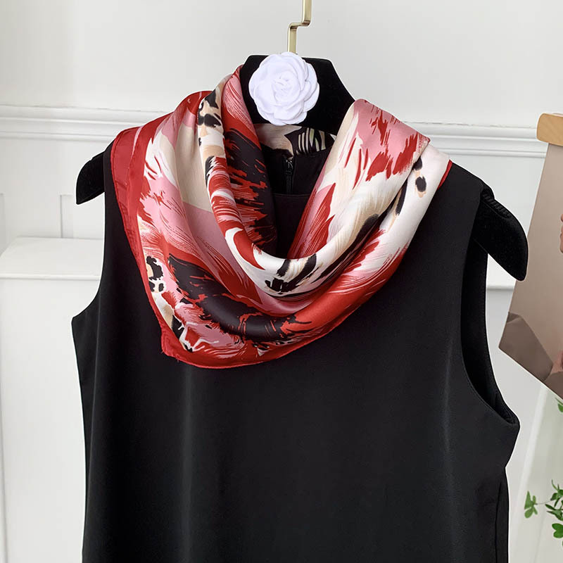 Bufanda cuadrada Bufanda de seda con cuello Sensación avanzada Verano salvaje Estilo coreano Pequeño protector de cuello fresco Bufanda decorativa Pequeño chal Bufanda en la cabeza