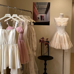 13ライン夏の新しい甘くてスパイシーなサスペンダードレスフレンチフローラルスカートブランド婦人服卸売供給