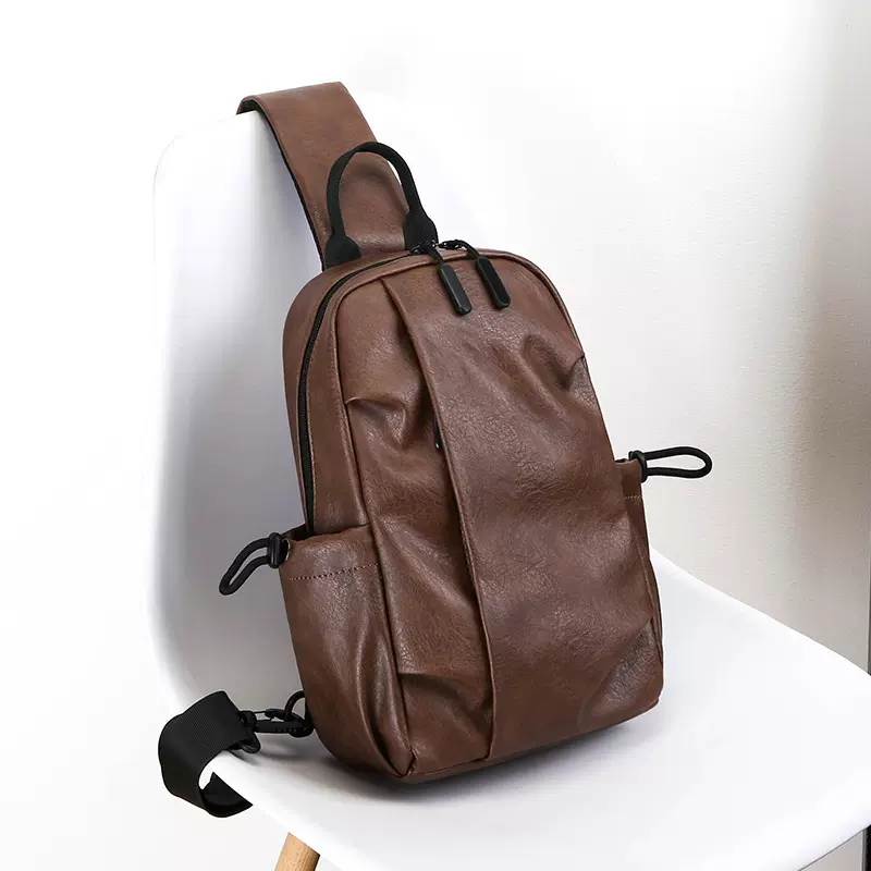 2024男士单肩包运动大容量胸包骑行斜挎包包时尚防水胸前背包潮流