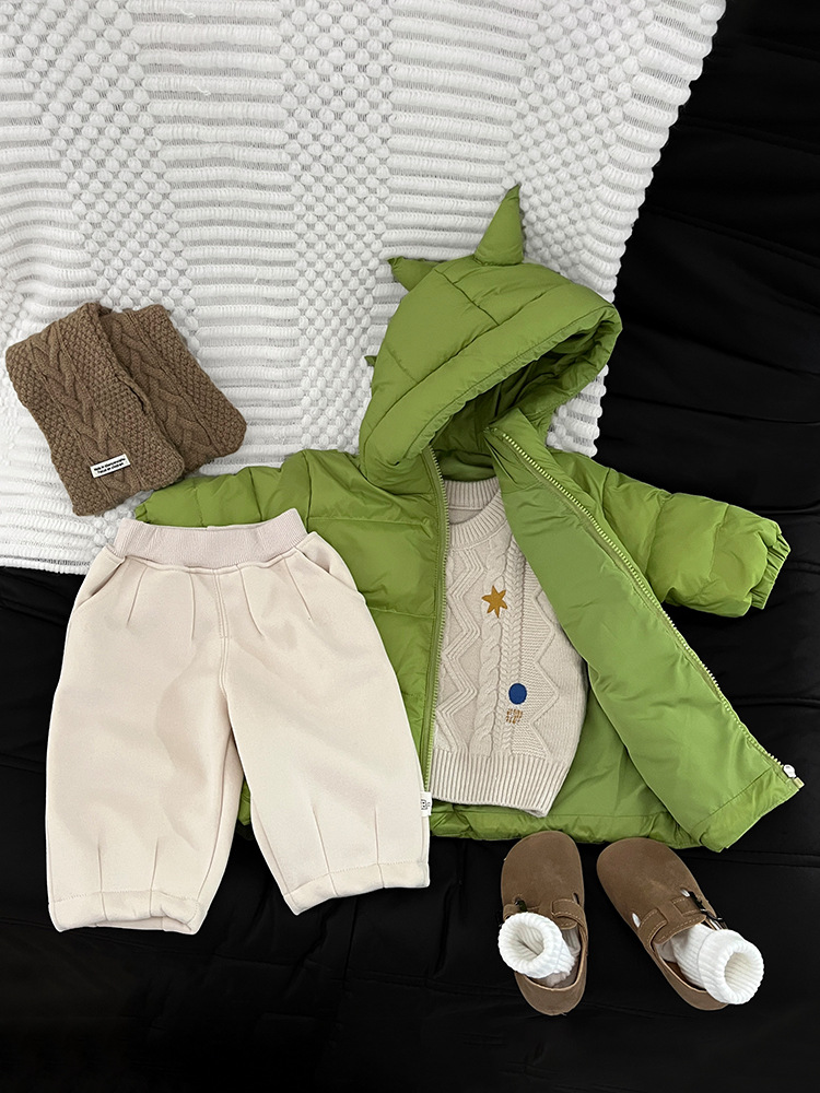 Trajes de invierno para bebés nuevos tipos de ropa de invierno para bebés delgada y ligera chaqueta de plumón blanco lindos dibujos animados ropa cálida