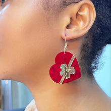 跨境热卖新款爱心巧克力礼盒耳环酒红色立体图案耳钉高级时尚耳饰