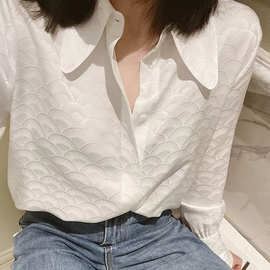 2026春秋女装原单撤柜法式时尚通勤洋气提花鱼鳞纹理尖领长袖衬衫
