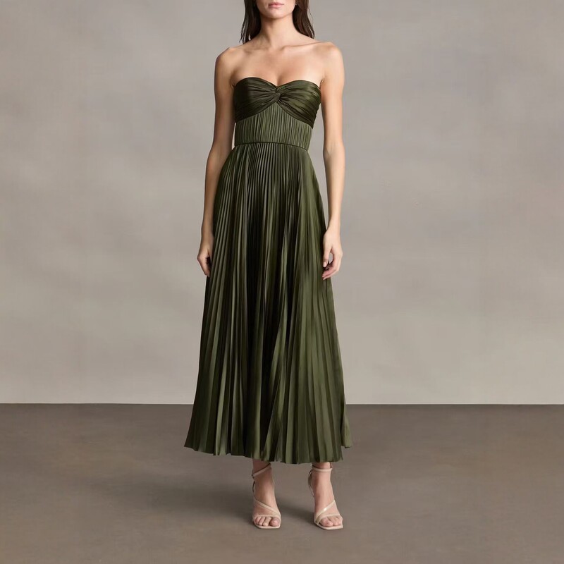 Vintage olive green strapless twisted pleated dress, high-end satin, waist-cinching, slimming, elegant mid-length formal dress Vintage olive green strapless twisted pleated dress, high-end satin, waist-cinching, slimming, elegant mid-length formal dress