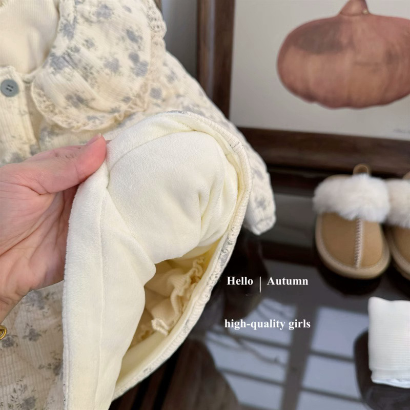 [Nuevo producto de invierno] Estrella de niños redonda pequeña flor triturada francesa mujer tesoro cuello de muñeca de encaje dulce engrosado abrigo de algodón