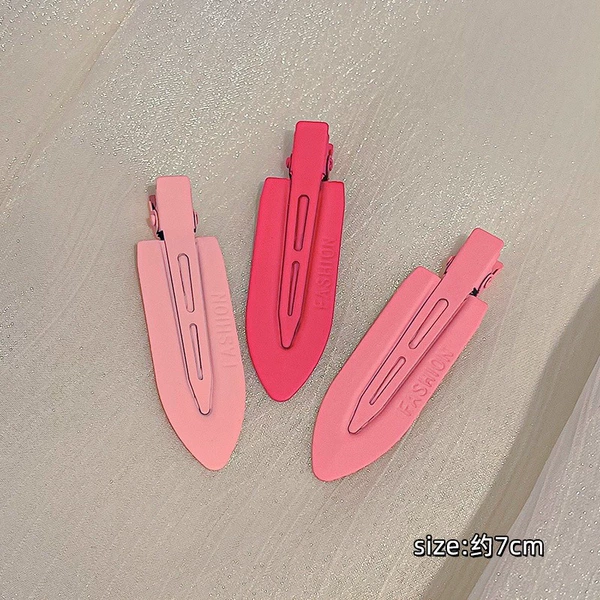 Fuchsia darts