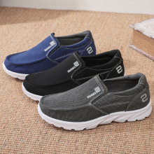 春季男士软底帆布鞋透气男鞋一脚蹬时尚潮流现货纯色圆头日常单鞋