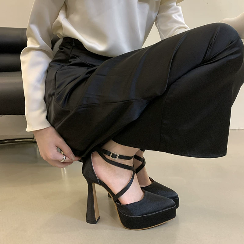 AliExpress трансграничный Heels на высоком каблуке 13cm водонепроницаемый стол остроконечный сексуальный кроссовер сандалии женский подиум