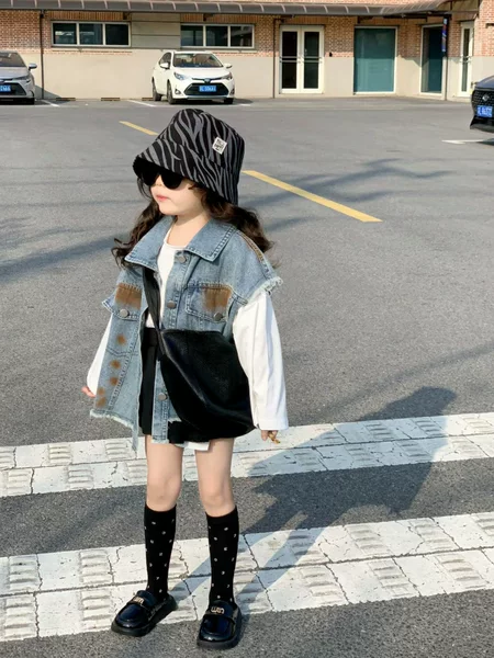 Korean Style Children's Wear Girl's Stylish Vintage Denim Vest Distressed Rust Sleeveless Color Paint Denim Coat Trendy