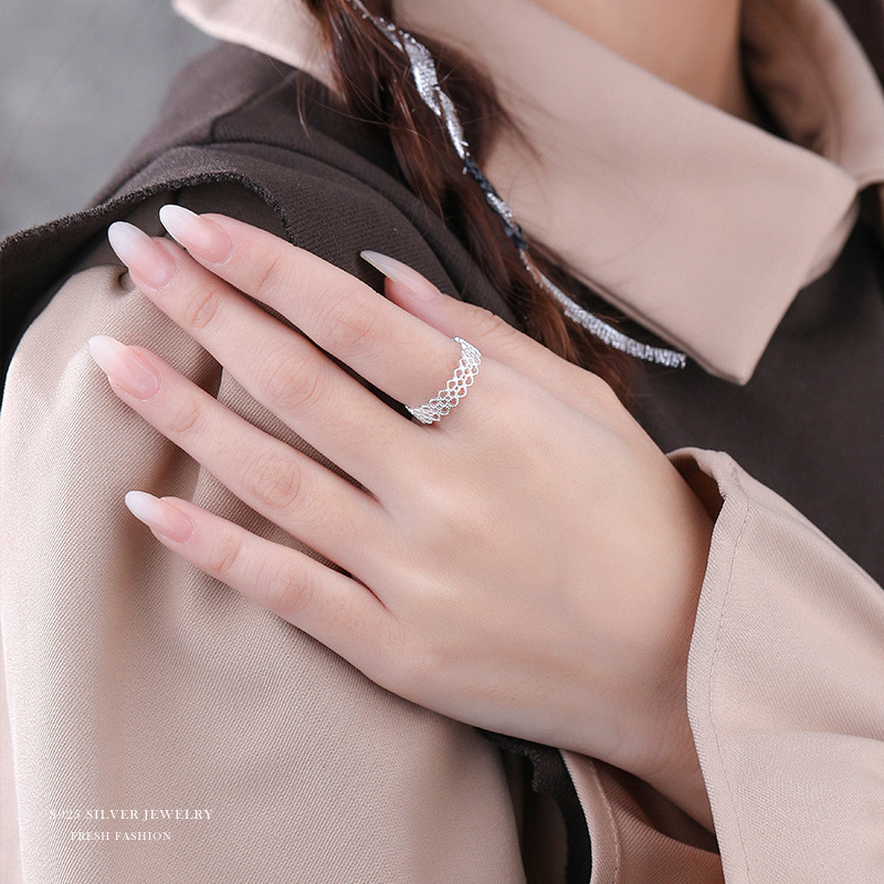 S Silber Koreanische Ausgabe Spitze Wald Kunst Hohl Muster Finger Ring Trendy Schmuck_voghion.com
