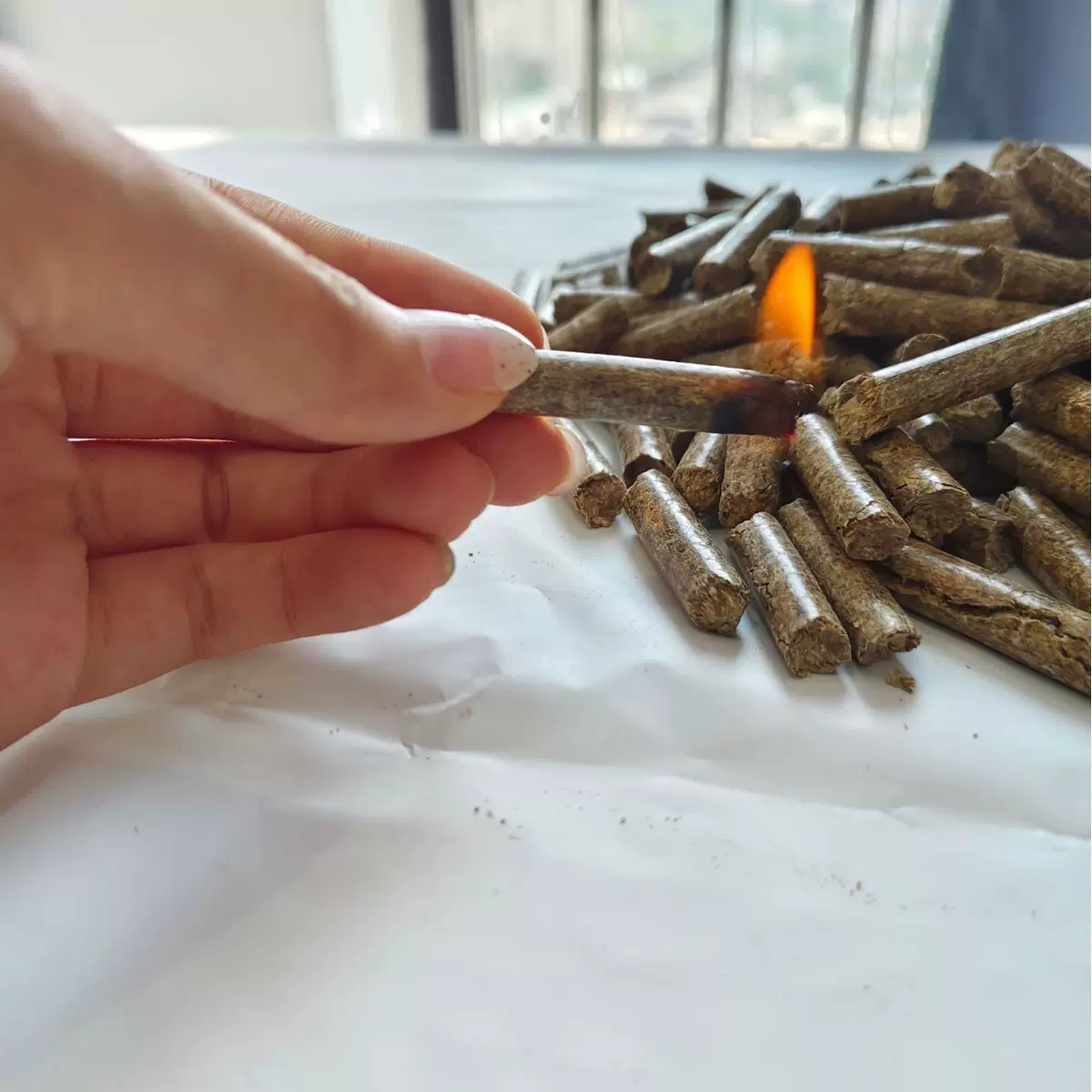 厂家直销绿色环保颗粒燃料木质生物质颗粒燃料秸秆颗粒燃料批发