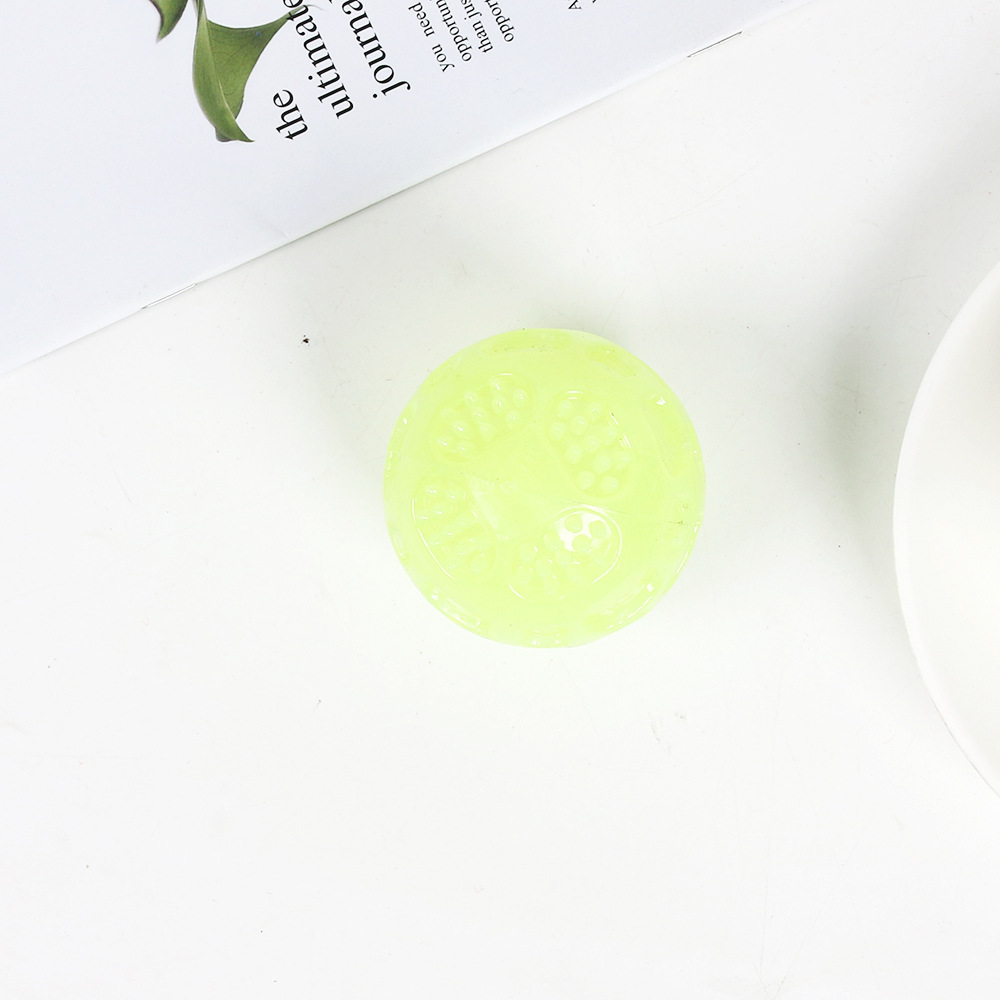 Juguetes de mascotas transfronterizos sonoras bolas de goma elásticas de luz nocturna para aliviar el aburrimiento de los perros lanzando molares masaje entrenamiento de bolas de juguete