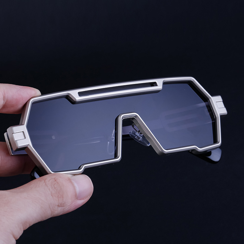 Steampunk One Piece Irregular Sunglasses For Men And Women_voghion.com