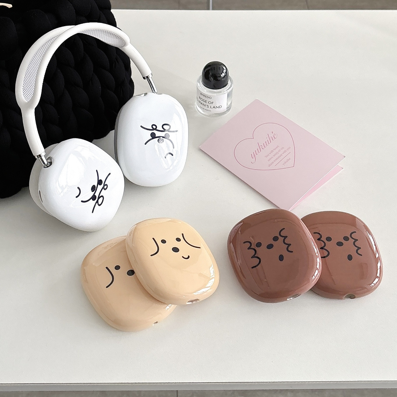 Han Feng Emoji Dog airpods Max Protective Set Apple Headset Ear Cap Ear Movers Earphone Case