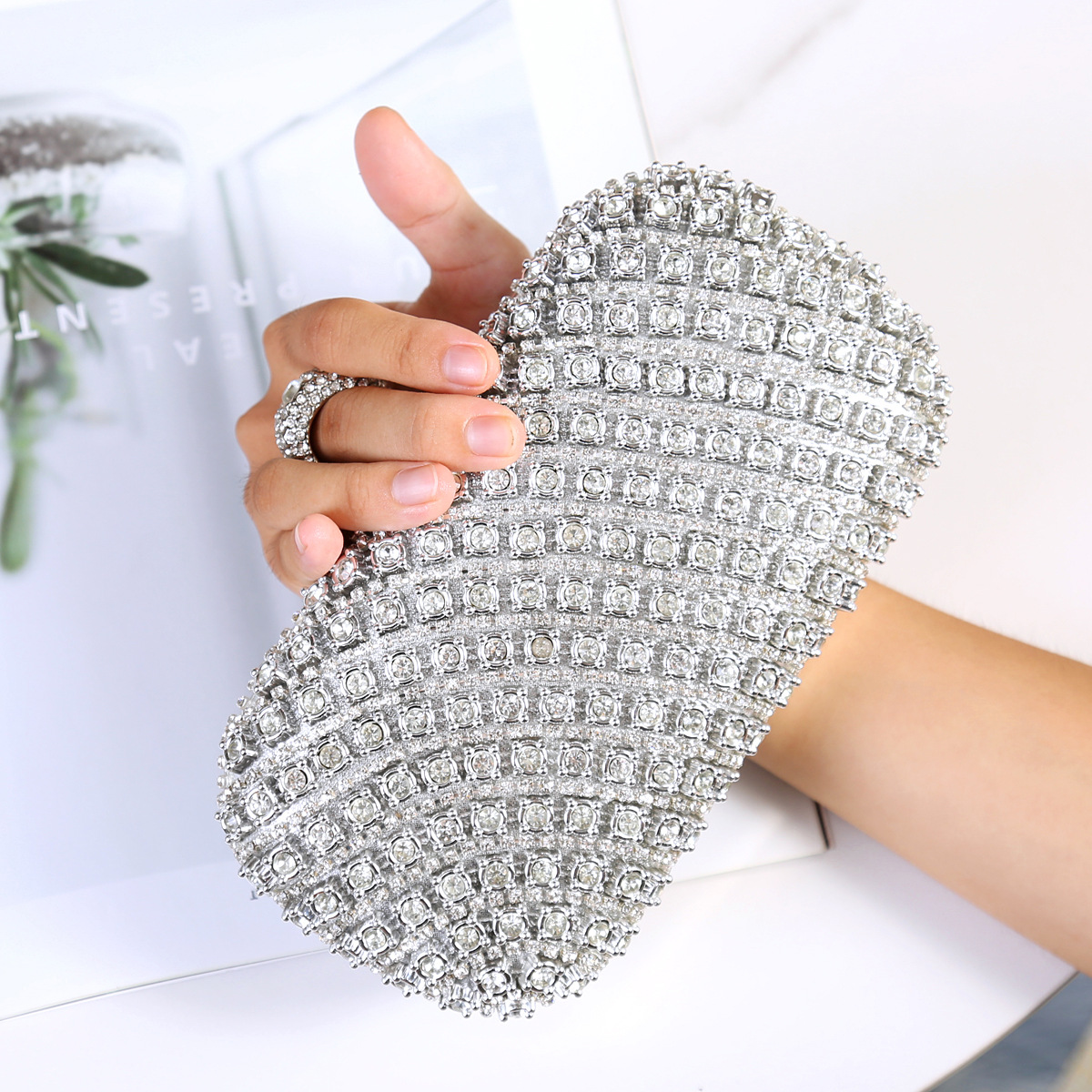 Chain Strap Type Metal Geometric Diamond Oval Evening Bags