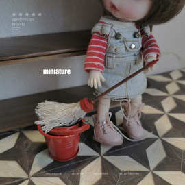 泓豪微缩玩具模型场景娃娃屋配件老式迷你拖把地拖桶清洁用具G102