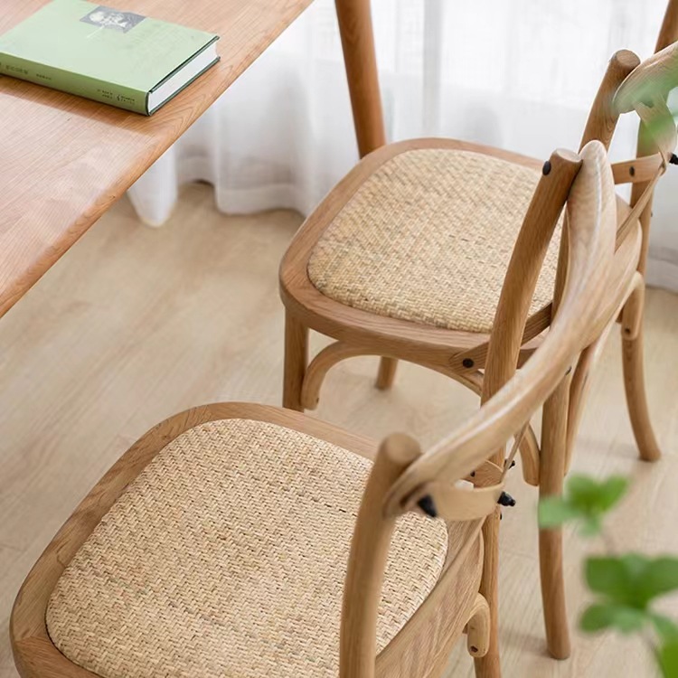 Silla de comedor de madera maciza casera de caña silla trasera de bar cafetería restaurante nórdico retro silla de disparo de boda