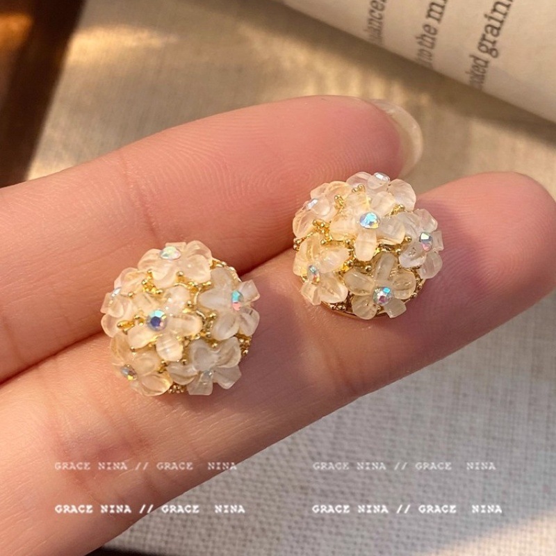 明媚小花！小香风绣球花朵耳钉女小众设计高级感耳环温柔甜美耳饰|undefined
