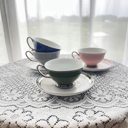 Elegant, Mid-Century Coffee Cup Set with High-Quality Ceramic Cups and Saucers—Stylish British-Style Mugs Perfect for a Delicate Afternoon Tea Experience for Women