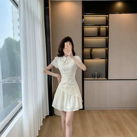 温柔甜美不规则拼接改良旗袍连衣裙女装2026新款垂直感十足礼群