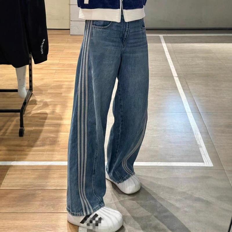 High-End Version of Song Yuqi's Same Style Wide-Leg Jeans, Curved Pants for Women, Snake Year New Year Edition, Unisex Style, Washed Blue