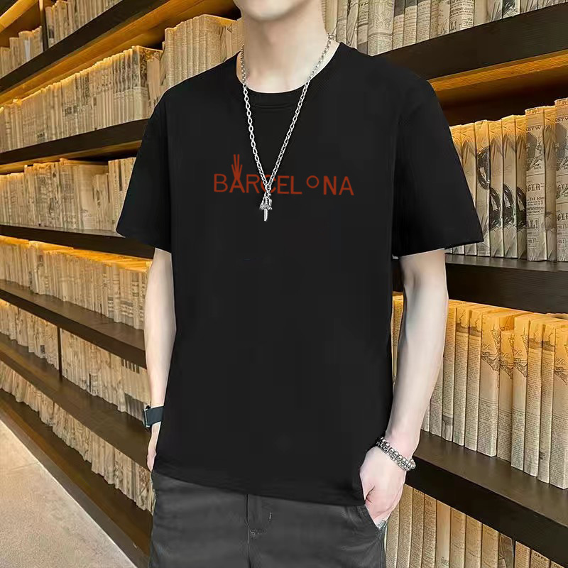 Camiseta ajustada de estilo coreano, elegante camiseta de manga corta con cuello redondo de estilo japonés para hombre, top versátil y moderno, marca de moda casual.