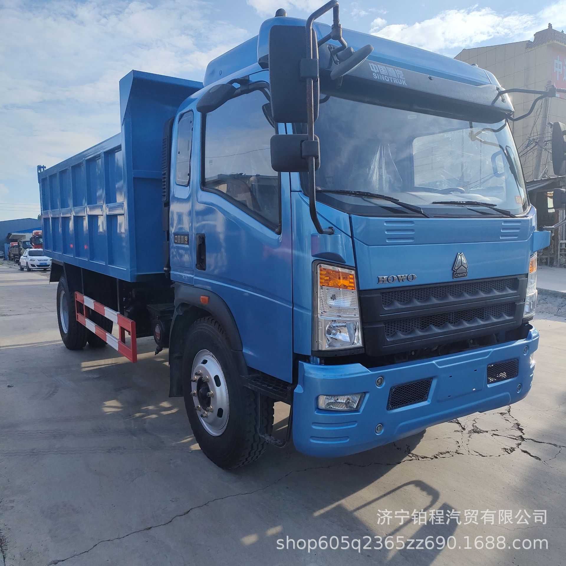 Cross-border export to Africa: Sinotruk Howo rear-tipping dump truck, 3-ton, 5-ton, 10-ton muck transport vehicle