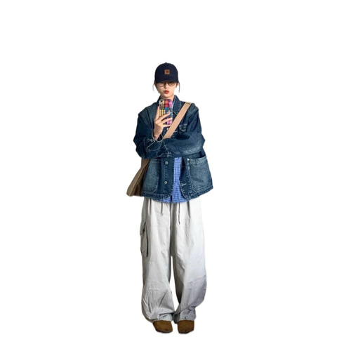 Women's Casual Retro Blue Denim Jacket with Multiple Pockets and Long Sleeve