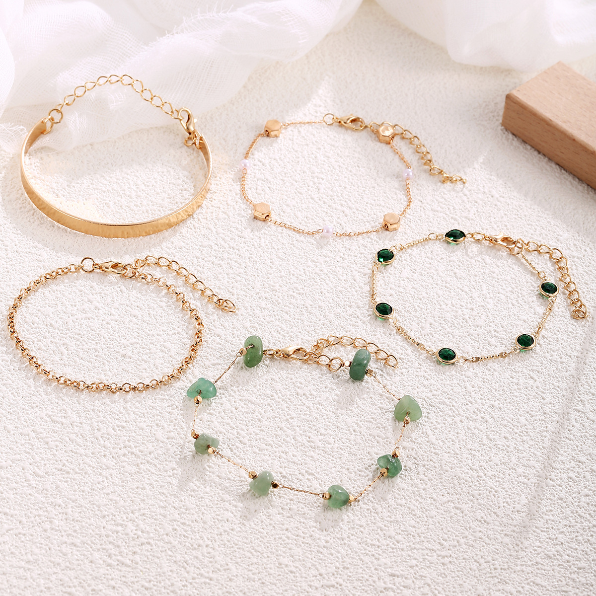 Minimalist Layered Bracelet Set For Women Stackable Gold Finish_voghion.com