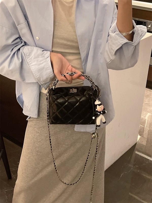 軽豪華高級感菱格チェーンシングル肩斜めショルダーバッグ女性2025新型潮小衆デザインファッションハンドバッグ|undefined