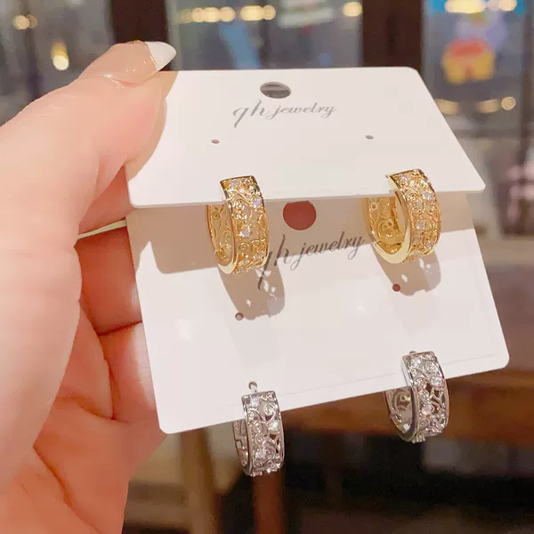 European and American Cross-Border Personalized Metal Hollow Geometric Earrings for Women, Stylish, Simple, Retro, Cool Style Hoop Earrings