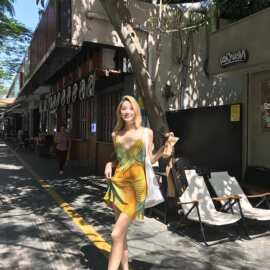 纯欲复古度假风吊带裙子女夏季新款V领不规则循环撞色印花连衣裙