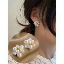 V 83357 Women's pearl flower light luxury stud earrings Ůʿ