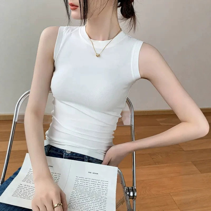 One-piece dropshipping ribbed base layer top for women, round neck, slim fit, sleeveless, conceals underarm fat, stylish vest for wearing under a suit.