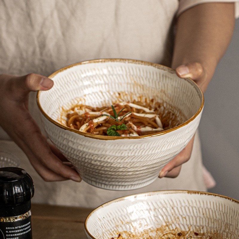 El tazón de fideos es justo ~ hilo japonés 6,7 pulgadas tazón de fideos retro pierna alta cerámica ensalada tazón sopa tazón ligeramente defecto