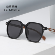 2024年夏季新款木纹脚TR镜框偏光太阳镜男复古防紫外线墨镜520522