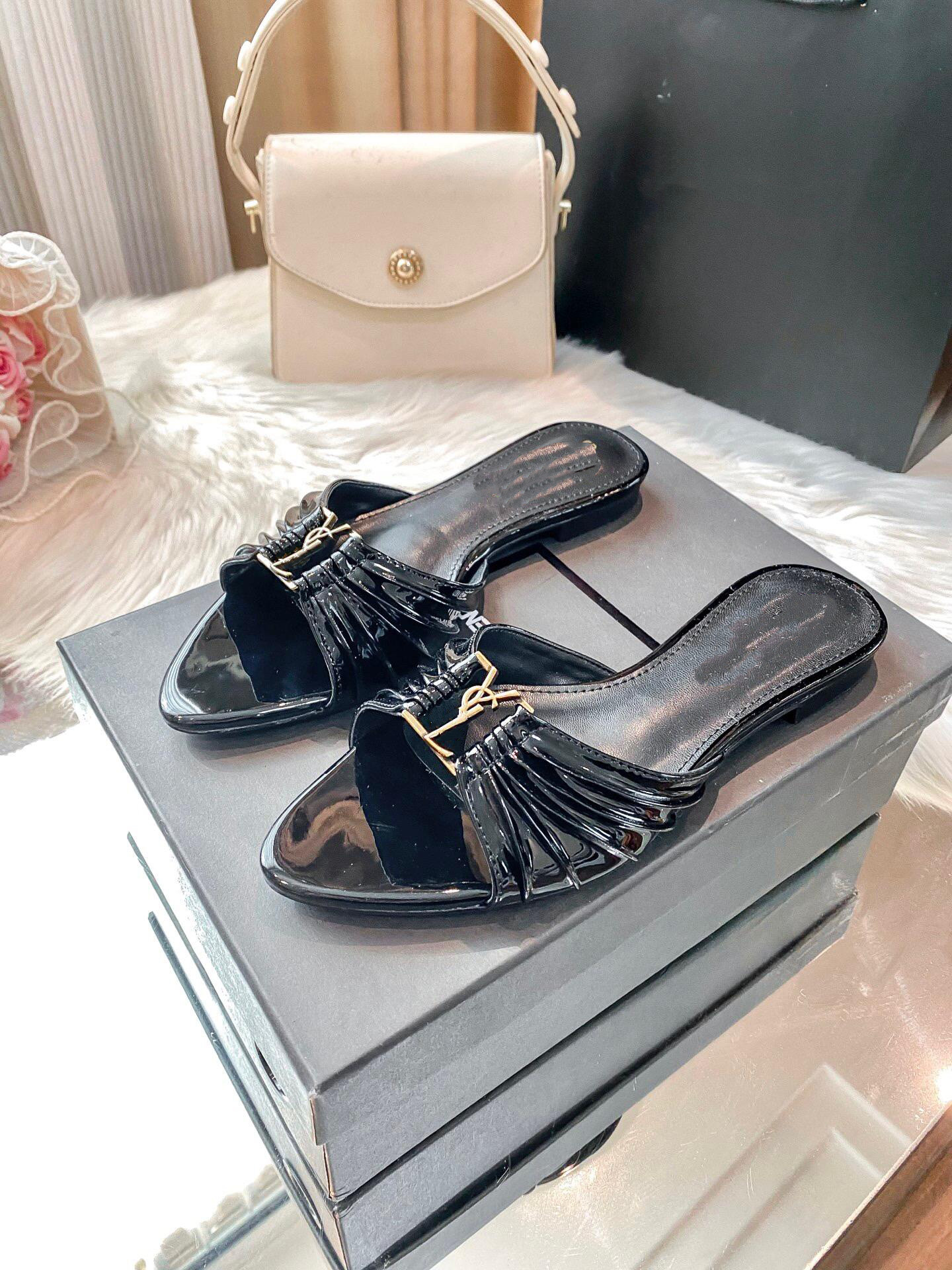 Black patent leather correct version