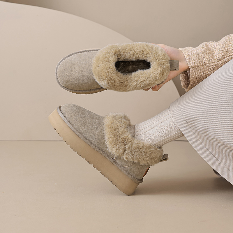 Botas de nieve para mujeres 2025 nuevos zapatos de algodón de nieve de invierno grueso con botas cortas de suela gruesa.