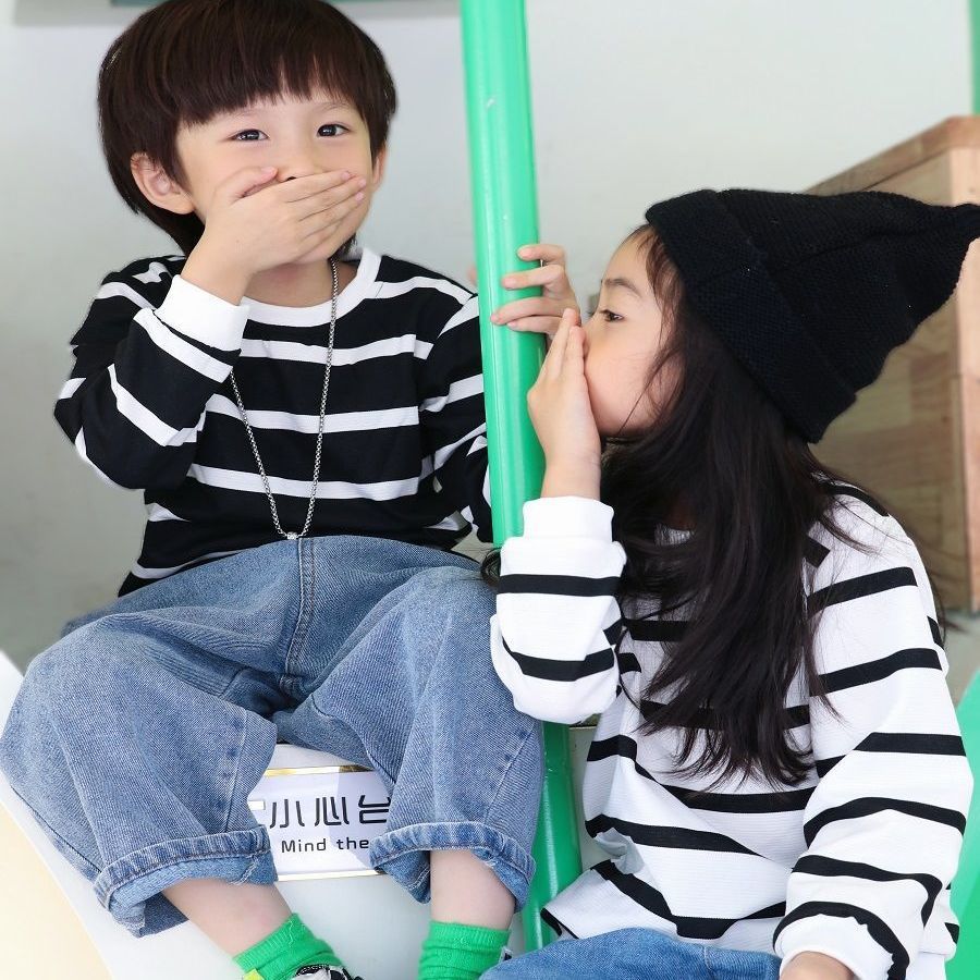 Cross-border children's T-shirt 2026 style, girls' striped long-sleeved autumn and winter girls' one-piece fleece-lined new boys' T-shirt children's T-shirt