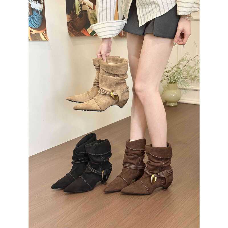 Vintage Maillard! Stylish Suede Pointed-Toe Metal Buckle Stacked Boots for Women, 2026 Autumn/Winter Style, Woven Two-Way Wear Short Boots Vintage Maillard! Stylish Suede Pointed-Toe Metal Buckle Stacked Boots for Women, 2026 Autumn/Winter Style, Woven Two-Way Wear Short Boots