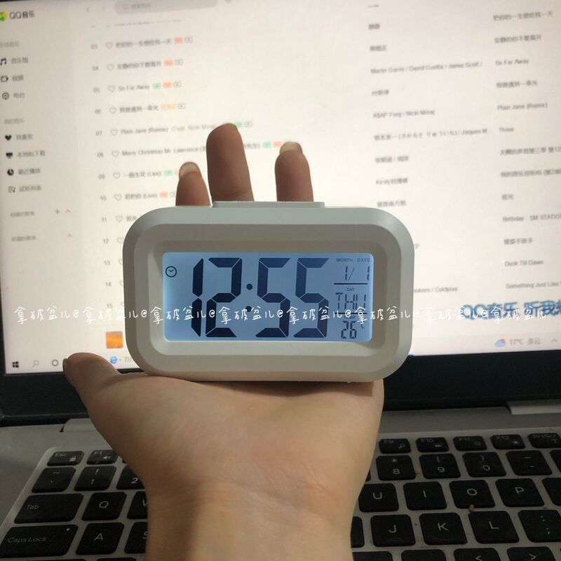 新款帕恰狗迷你夜光台钟多功能可爱静音便携学生小巧桌面钟表时钟|undefined