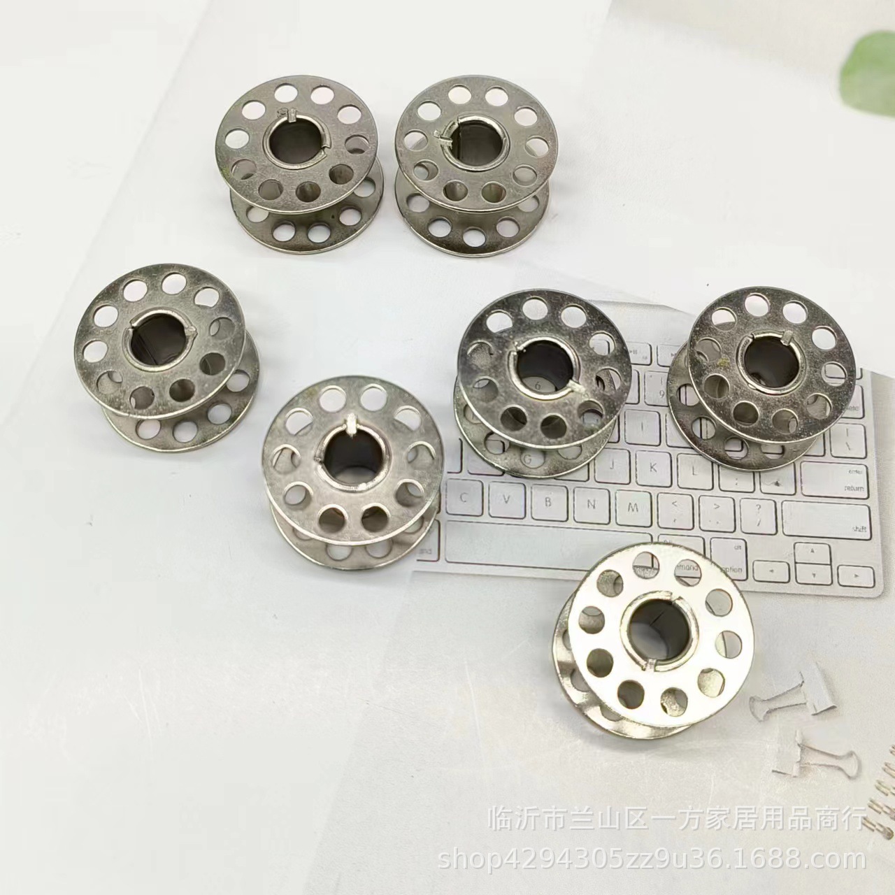 家用缝纫机梭心 梭芯 老式缝纫机梭芯 缝纫机配件底线芯平车梭芯