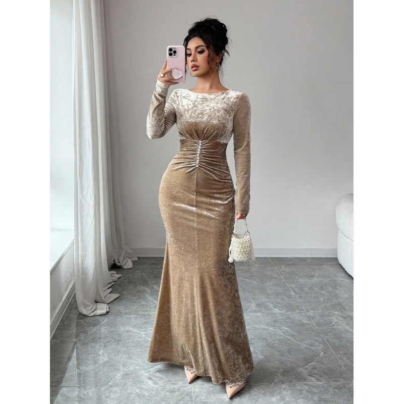 Women's Autumn and Winter Retro Elegant Pearl Decorated Waist Tight Velvet Long Sleeve Long Dress Suitable for Dating Women's Autumn and Winter Retro Elegant Pearl Decorated Waist Tight Velvet Long Sleeve Long Dress Suitable for Dating