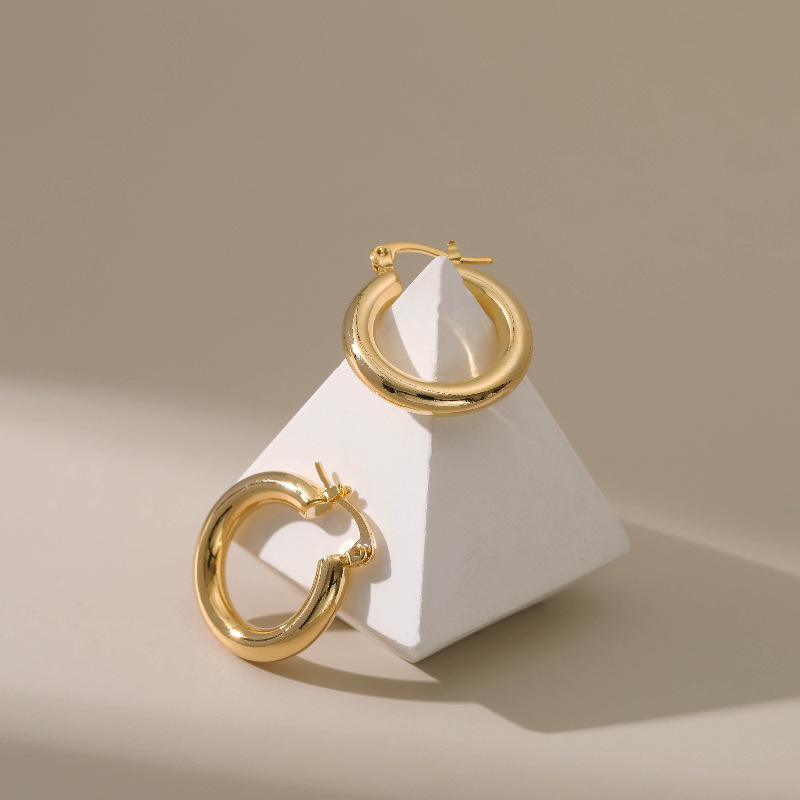 Clip D&#39;oreille Plaqué Cuivre Simple Cercle Épais Brillant En Gros Nihaojewelry display picture 3