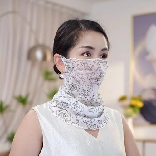 Summer Sun Protection Face Mask and Neck Gaiter for Women, Fashion Full-Face Covering, Thin Satin Scarf, New Versatile Model