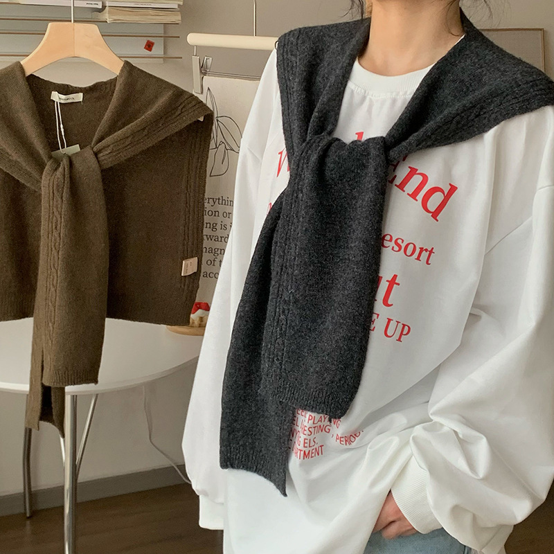 Sopa de punto de alta sensación de nuevo estilo coreano multifuncional nudos de cuello falso de moda sopa de patrón de ganado con hombros pequeños